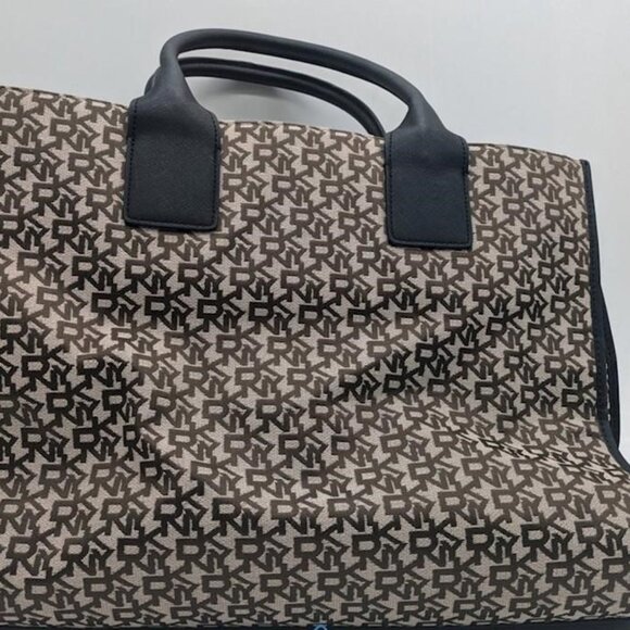 NWOT DKNY Carlita Large Book Tote Brown - Picture 3 of 6